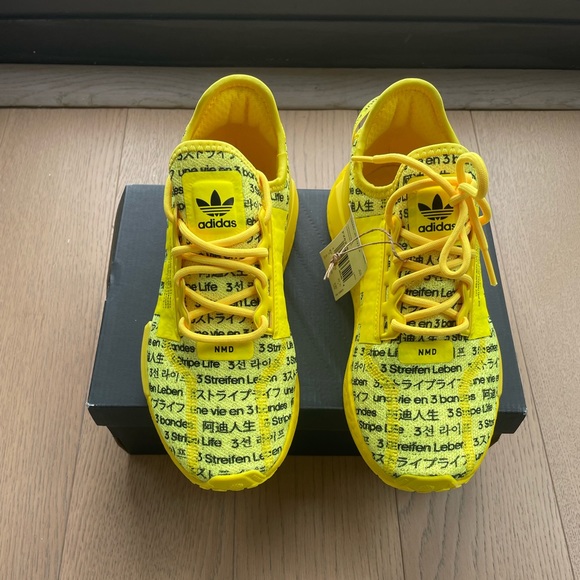 NWT Adidas NMD V2 in beam yellow - Picture 9 of 10